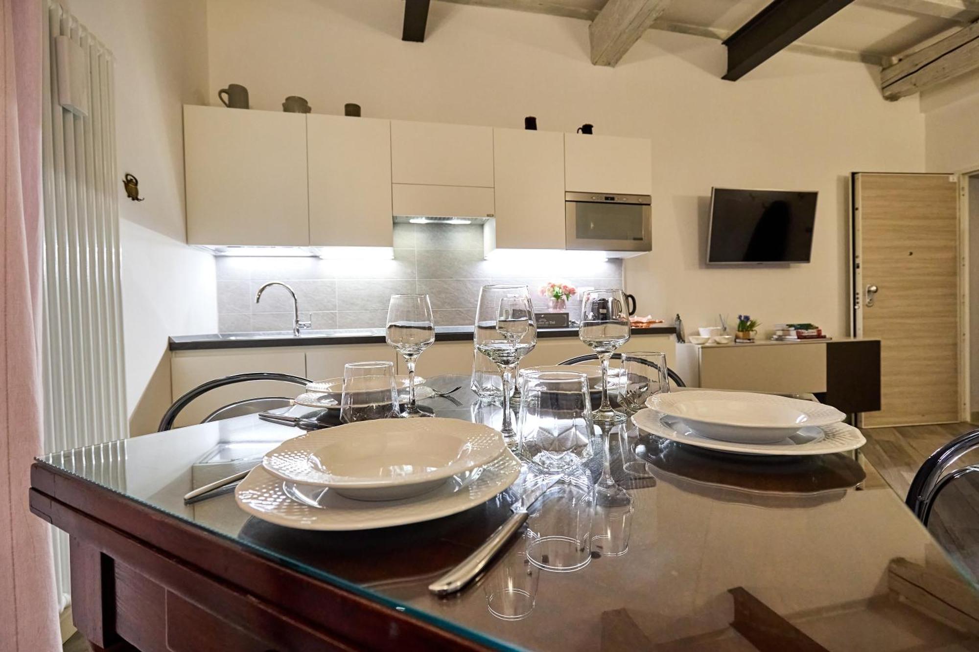 La Torre Lunga -Smart Working- 150 M Dalle-From Due Torri-Two Towers 볼로냐 외부 사진