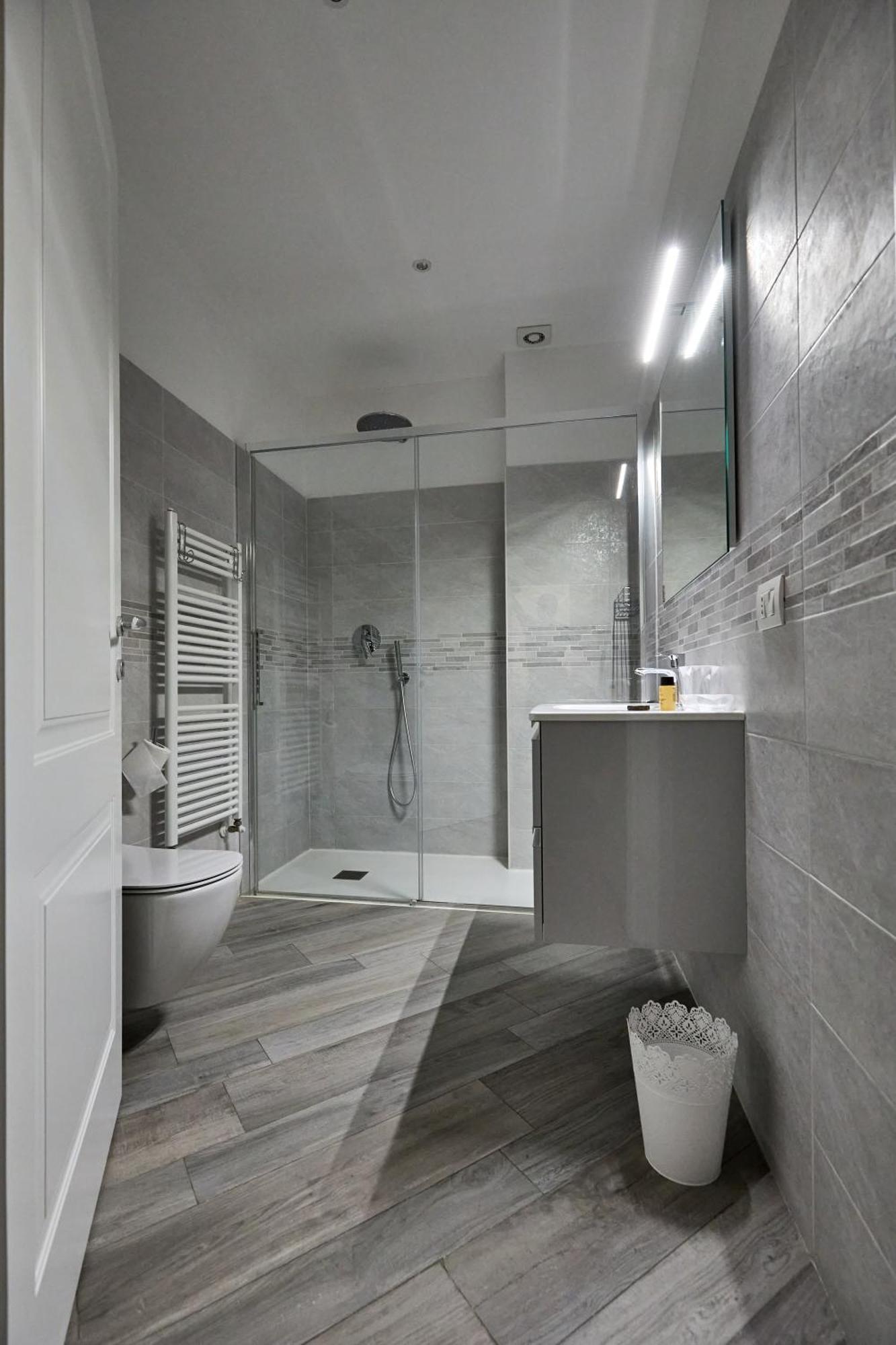 La Torre Lunga -Smart Working- 150 M Dalle-From Due Torri-Two Towers 볼로냐 외부 사진