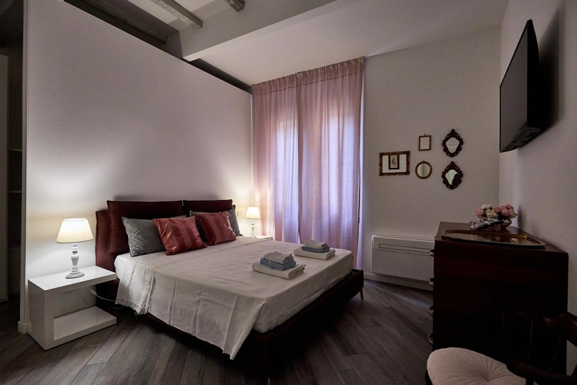 La Torre Lunga -Smart Working- 150 M Dalle-From Due Torri-Two Towers 볼로냐 외부 사진